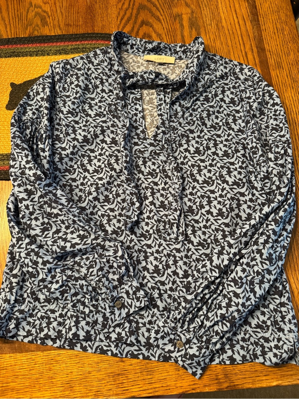 LOFT Navy and Light Blue Floral Pullover Blouse